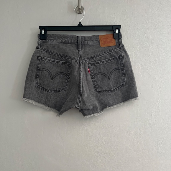 Levi 501 faded black short size 27 - Picture 2 of 3